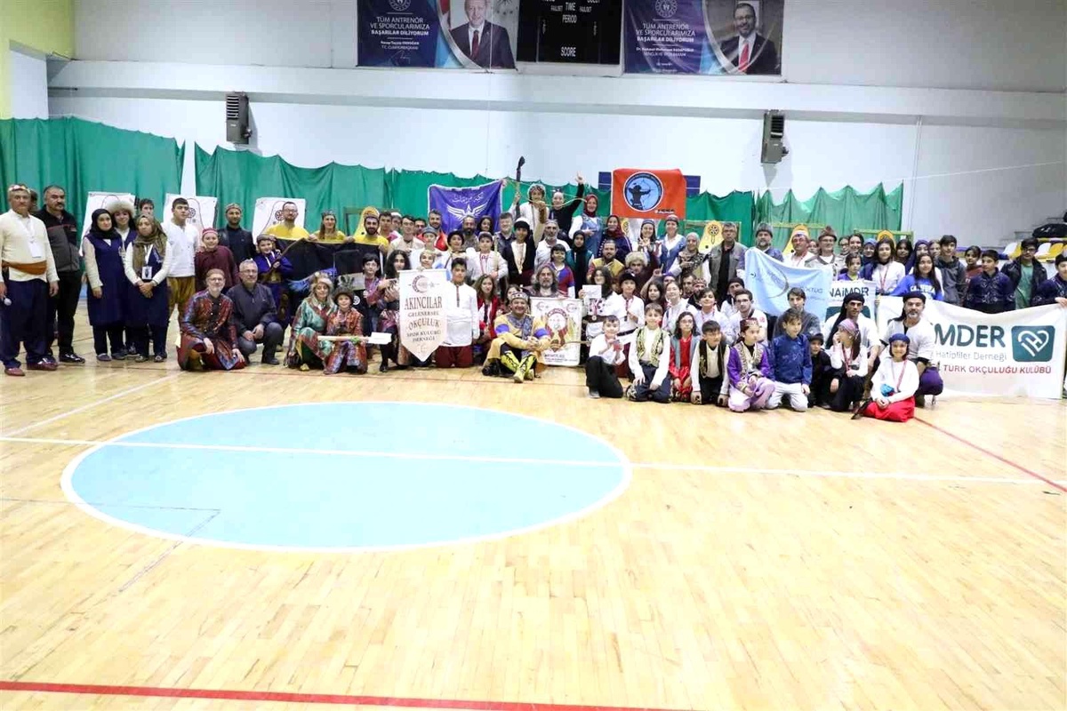 Aydın\'da ata sporu Türk okçuluğu rüzgarı esti
