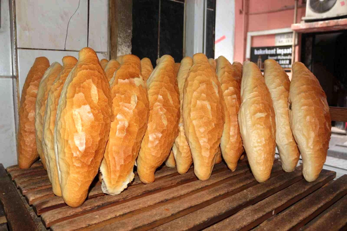 Balıkesir\'de ekmek fiyatı 5 lira oldu