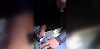 Bir kişinin parmağına sıkışan yüzüğü itfaiye çıkardı