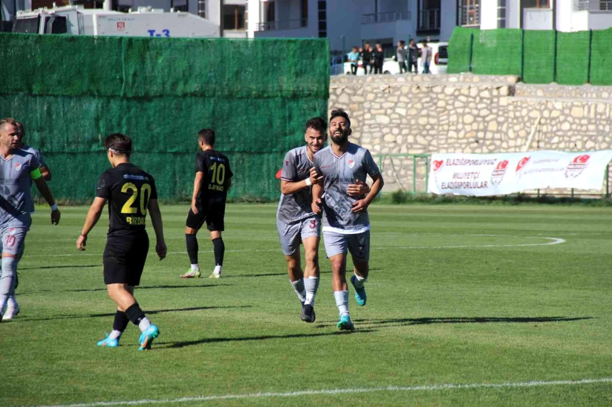 ES Elazığspor\'da 2 futbolcu cezalı duruma düştü