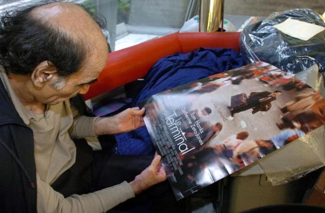 Hayatı filmlere konu olmuştu! Yıllarca havalimanında yaşayan İranlı hayatını kaybetti