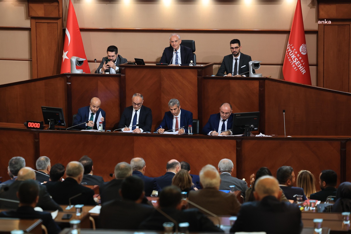 İbb Meclisi, İstiklal Caddesi\'ndeki Terör Saldırısını Kınadı