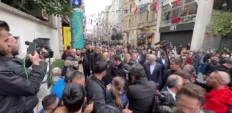İçişleri Bakanı Soylu, İstiklal Caddesi'nde esnafı ziyaret etti
