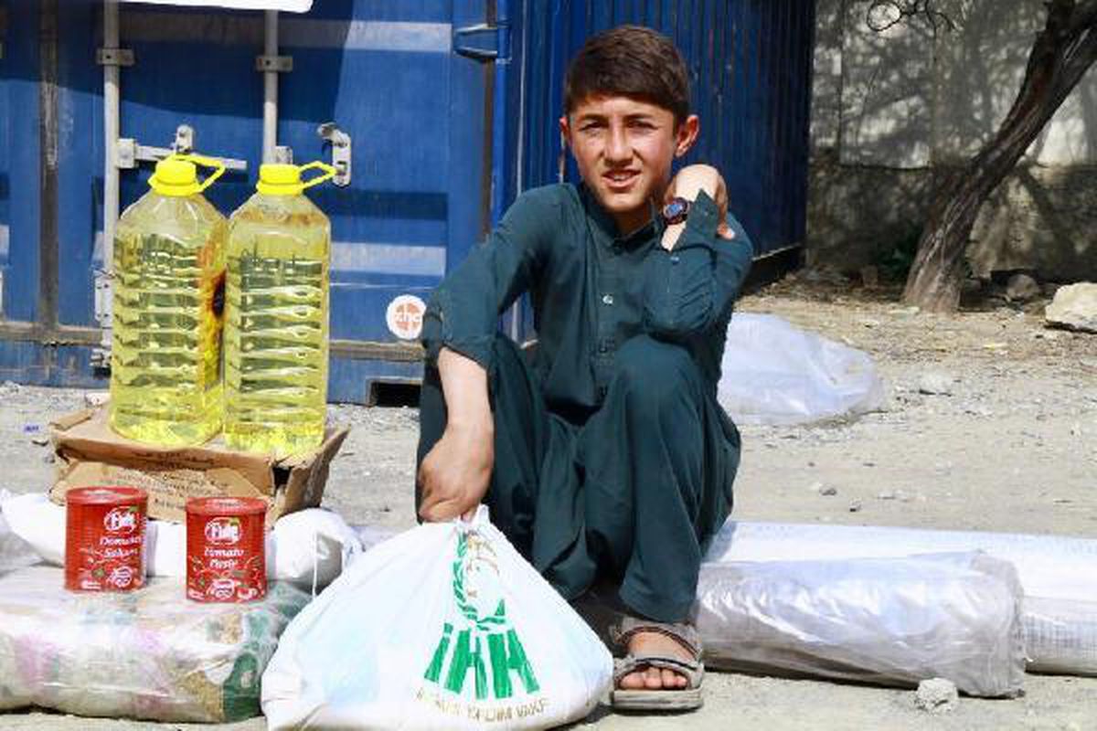 İHH, Afganistan\'da 10 bin aileye gıda kolisi yardımı yaptı