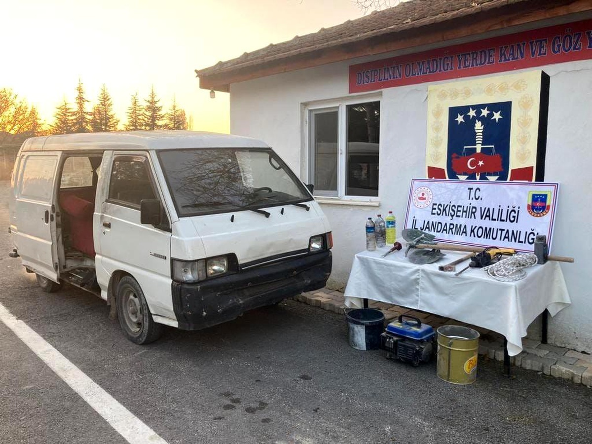 Kaçak kazıya jandarmadan suçüstü