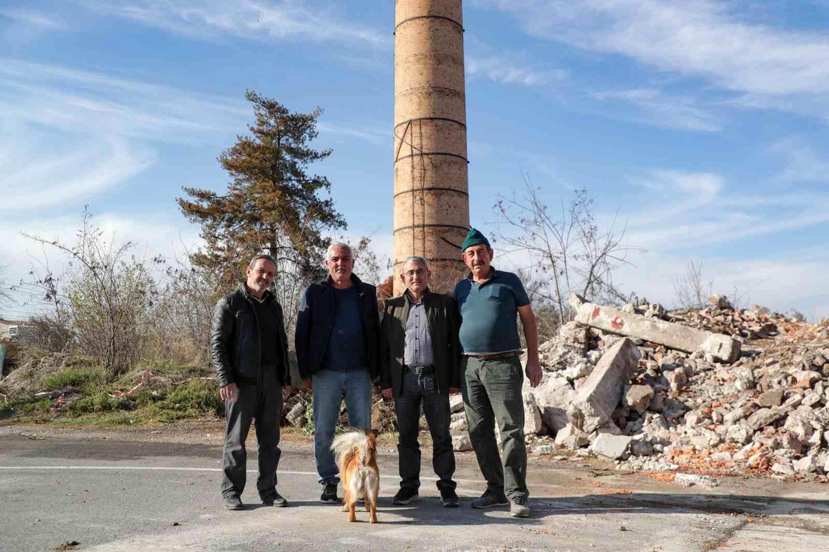 Kentsel dönüşüm için yıkım çalışmaları başladı