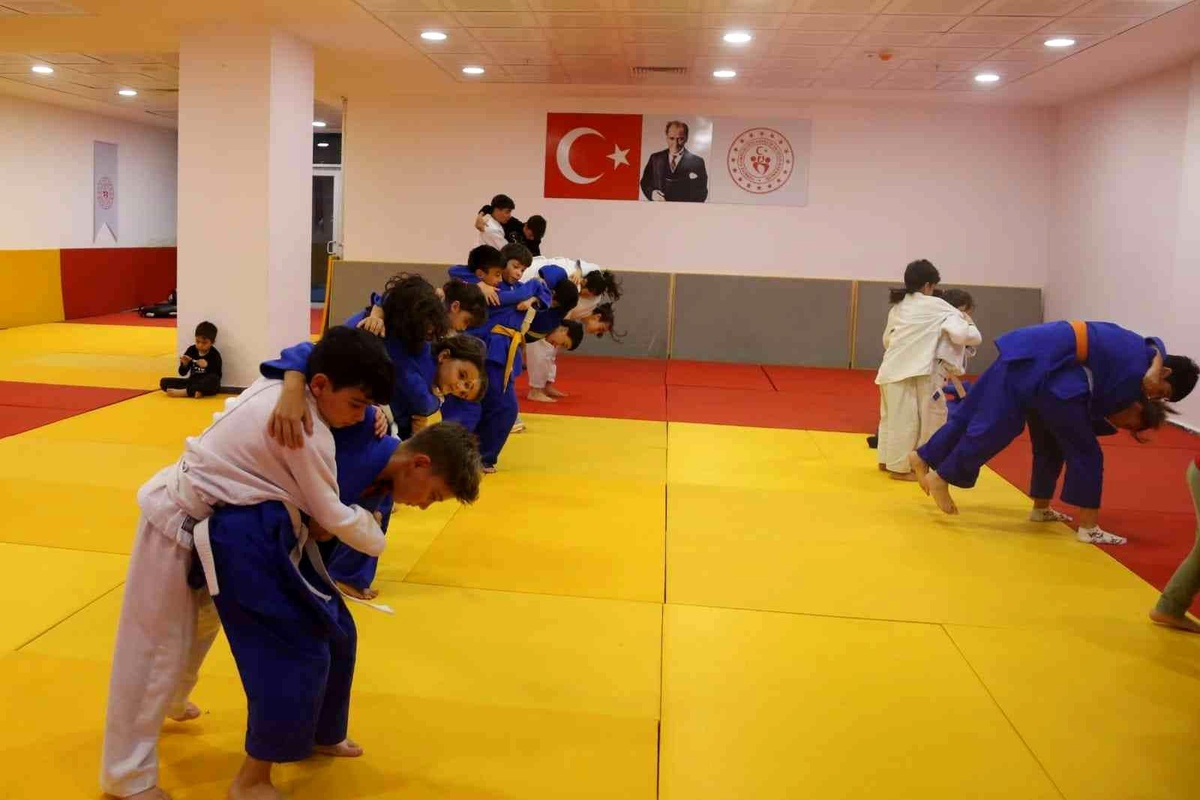 Yeni Ordu Stadyumu Ordu\'nun yaşam merkezi oldu