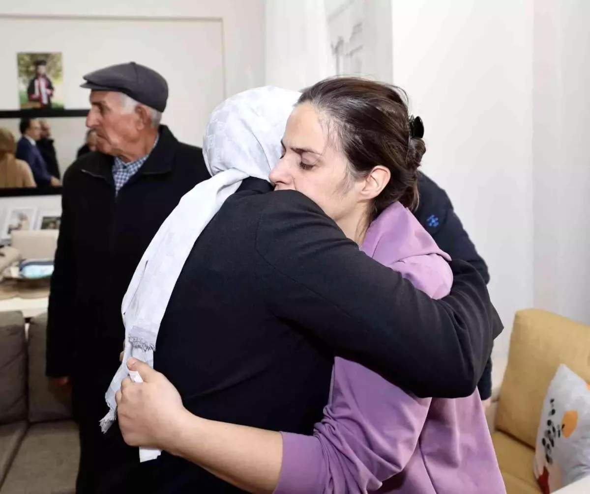 Acılı aileye başsağlığı ziyareti