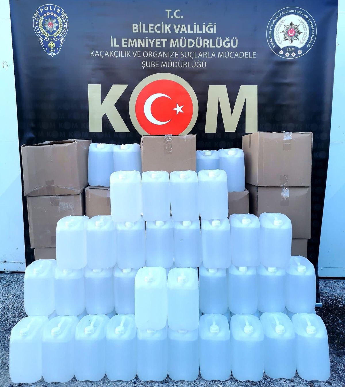 Bilecik\'te durdurulan araçta 600 litre etil alkol ele geçirildi