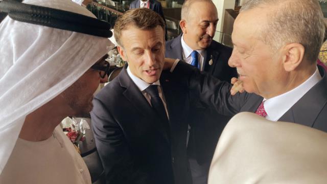 G20 Liderler Zirvesi'ne Cumhurbaşkanı Erdoğan'la Macron'un görüntüsü damga vurdu G20 Liderler Zirvesi'ne Cumhurbaşkanı Erdoğan'la Macron'un görüntüsü damga vurdu