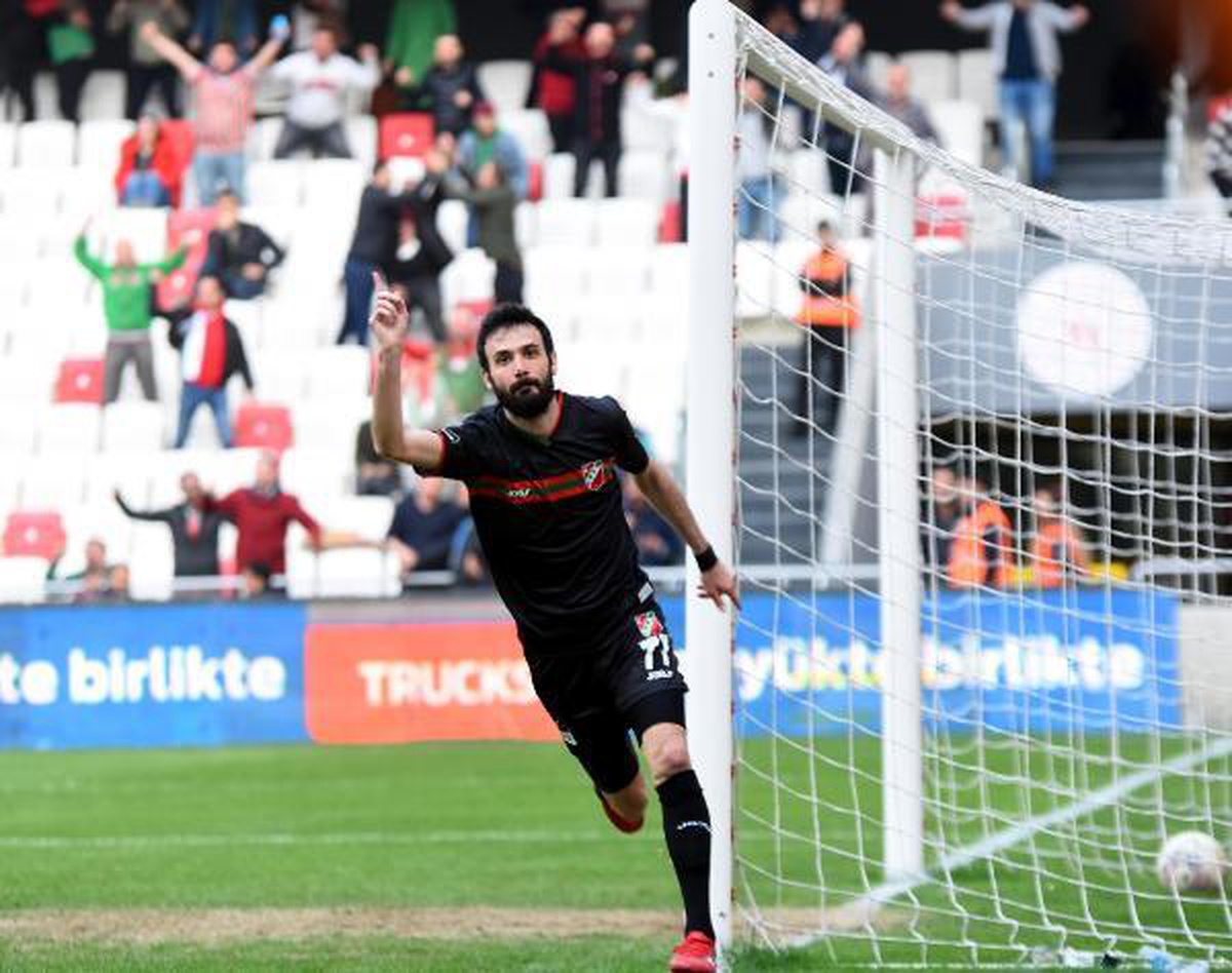 Karşıyaka\'da Furkan\'ın hasreti bitti
