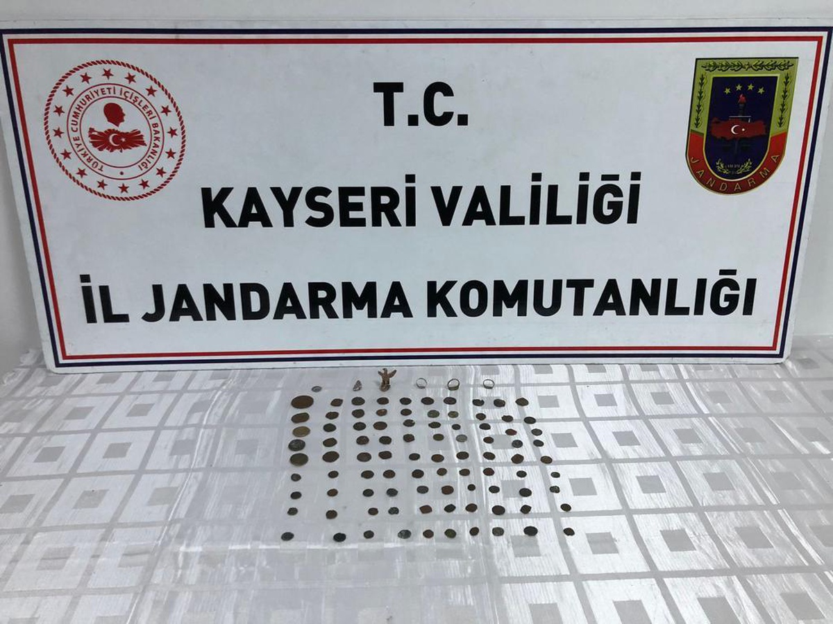 Kayseri\'de 115 parça tarihi eser ele geçirildi