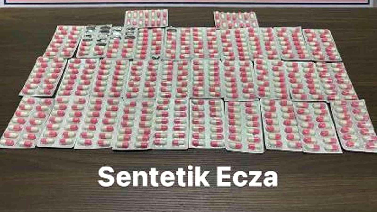 Kırıkkale\'de 431 adet sentetik ecza hap ele geçirildi: 2 gözaltı