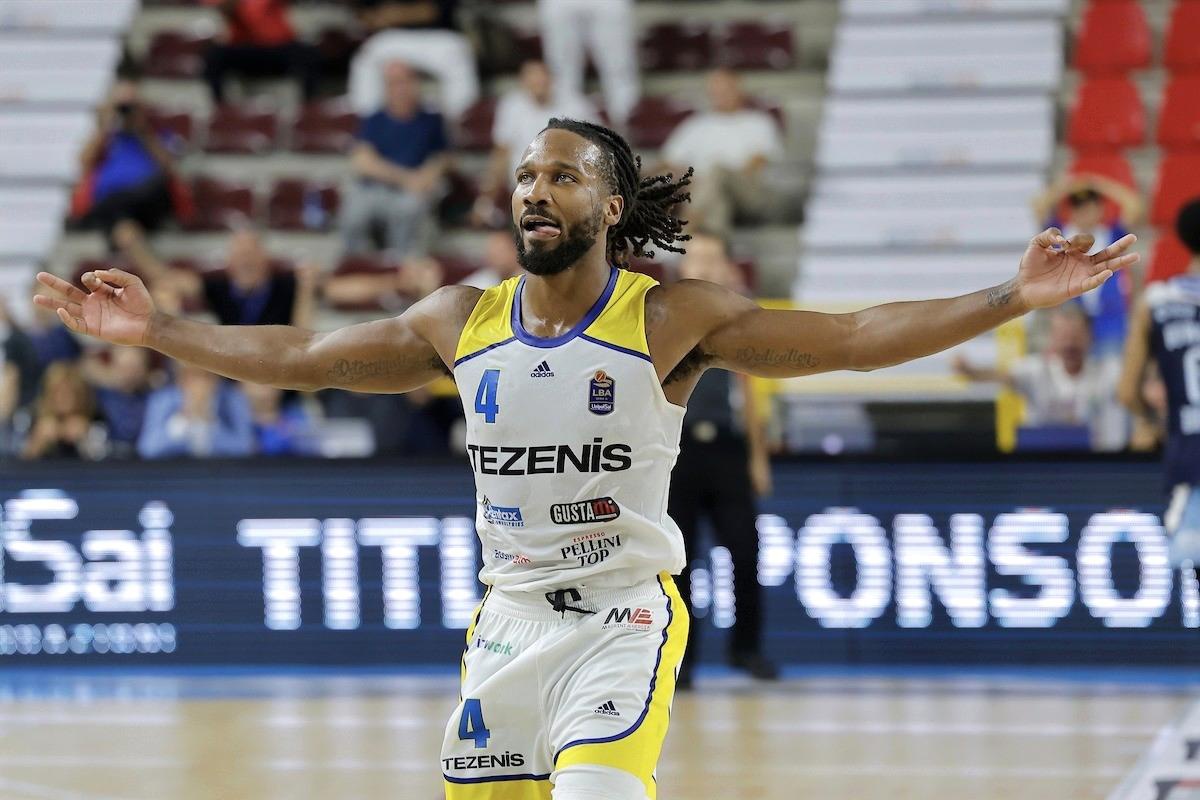 Manisa BBSK Wayne Selden\'i renklerine bağladı