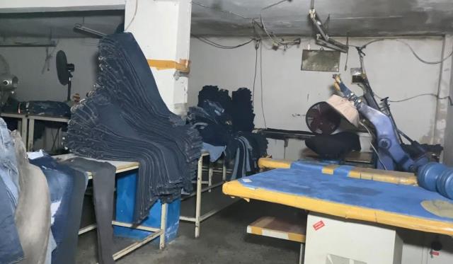 Taksim bombacısının çalıştığı atölye görüntülendi! Mahalle sakini: Kıyafetlerinden tanıdım, tüylerim diken diken oldu Taksim bombacısının çalıştığı atölye görüntülendi! Mahalle sakini: Kıyafetlerinden tanıdım, tüylerim diken diken oldu
