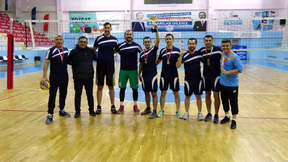 Yozgat\'ta kurumlar arası voleybol turnuvası tamamlandı