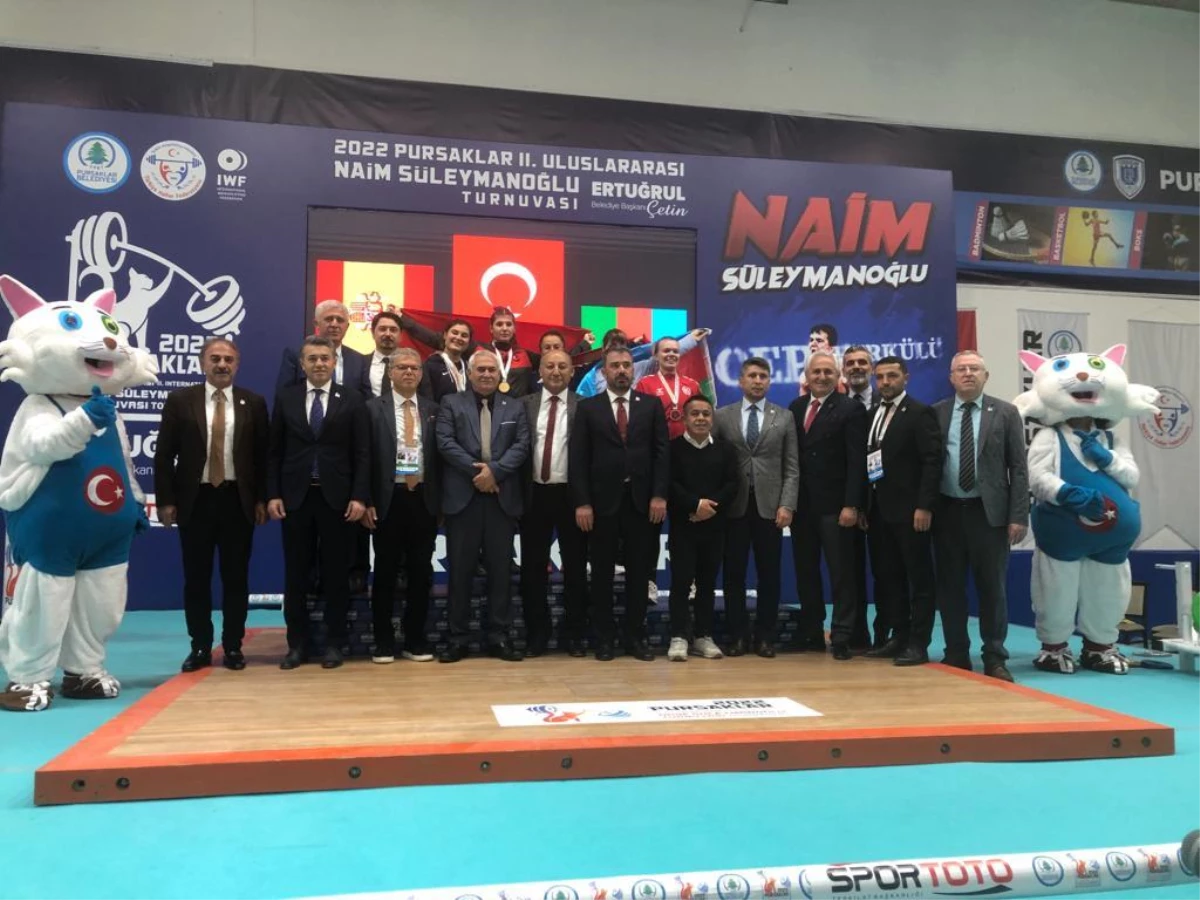 2. Uluslararası Naim Süleymanoğlu Halter Turnuvası sürüyor