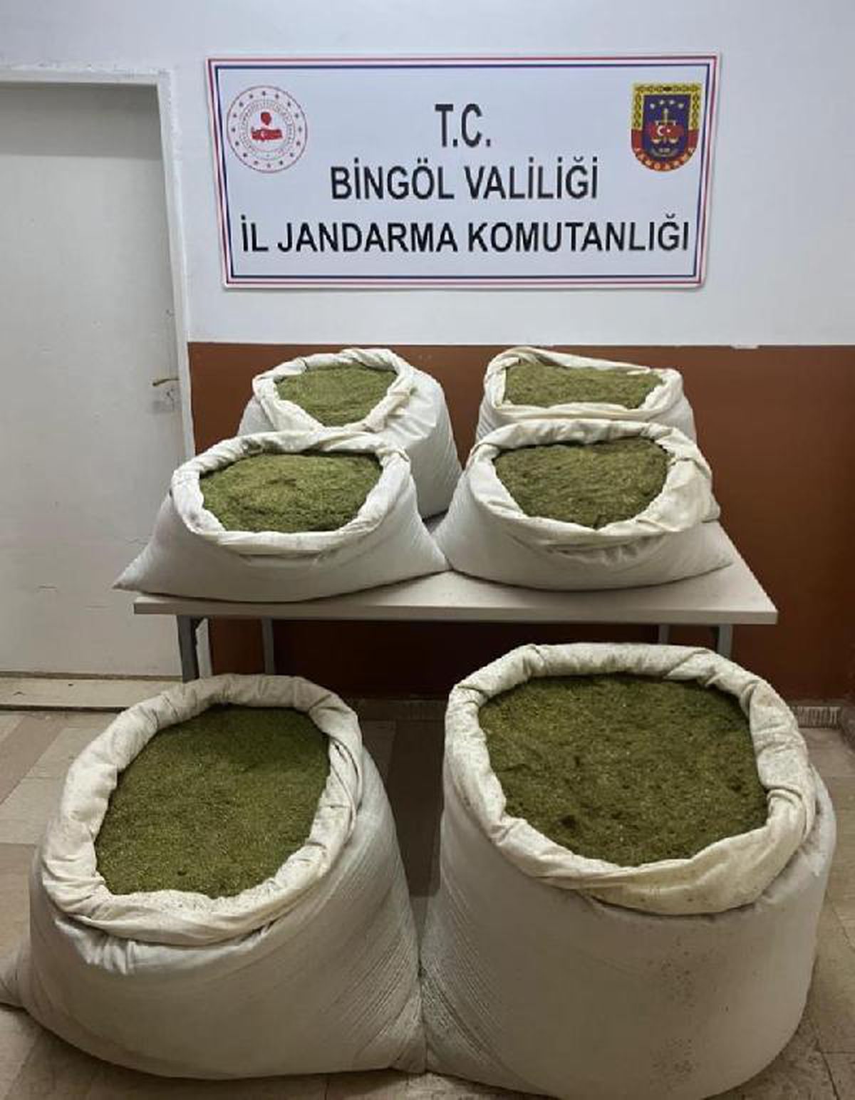 Bingöl\'de 166 kilo esrar ele geçirildi