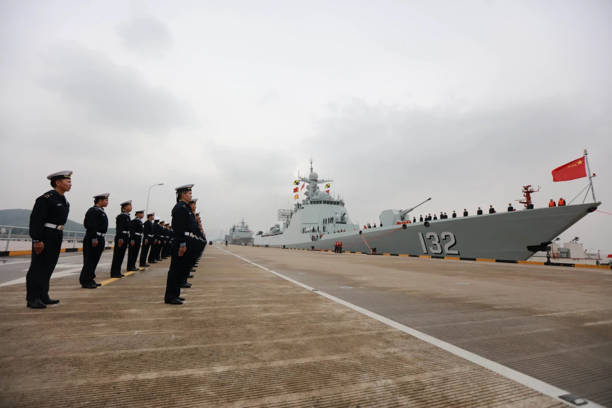 Çin Donanmasına Ait Filo Refakat Görevinden Döndü