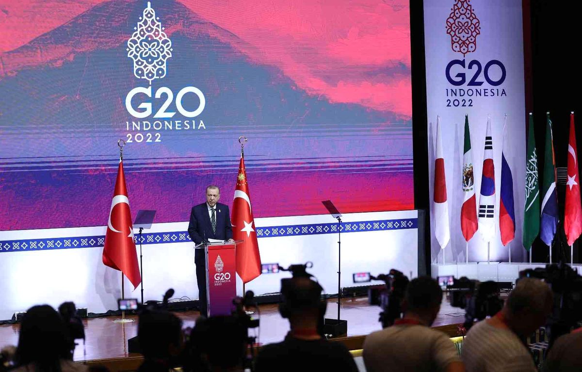 Cumhurbaşkanı Erdoğan: "DEAŞ\'la mücadele bahanesi altında terör örgütüne destek verenler de dökülen her damla kana ortaktır"