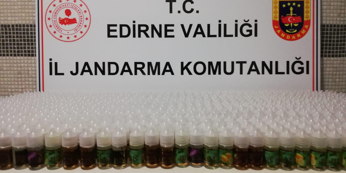 Edirne\'de kargoya verilen 980 şişe elektronik sigara likidi ele geçirildi