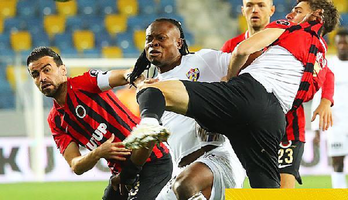Eyüpspor Süper Lig\'e göz kırpıyor