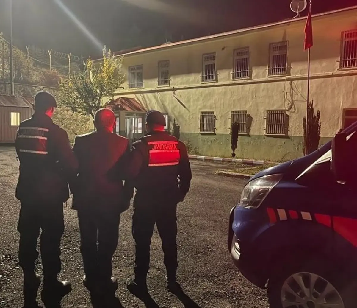 Giresun\'da "kasten öldürme" suçundan hapis cezası bulunan firari hükümlü yakalandı