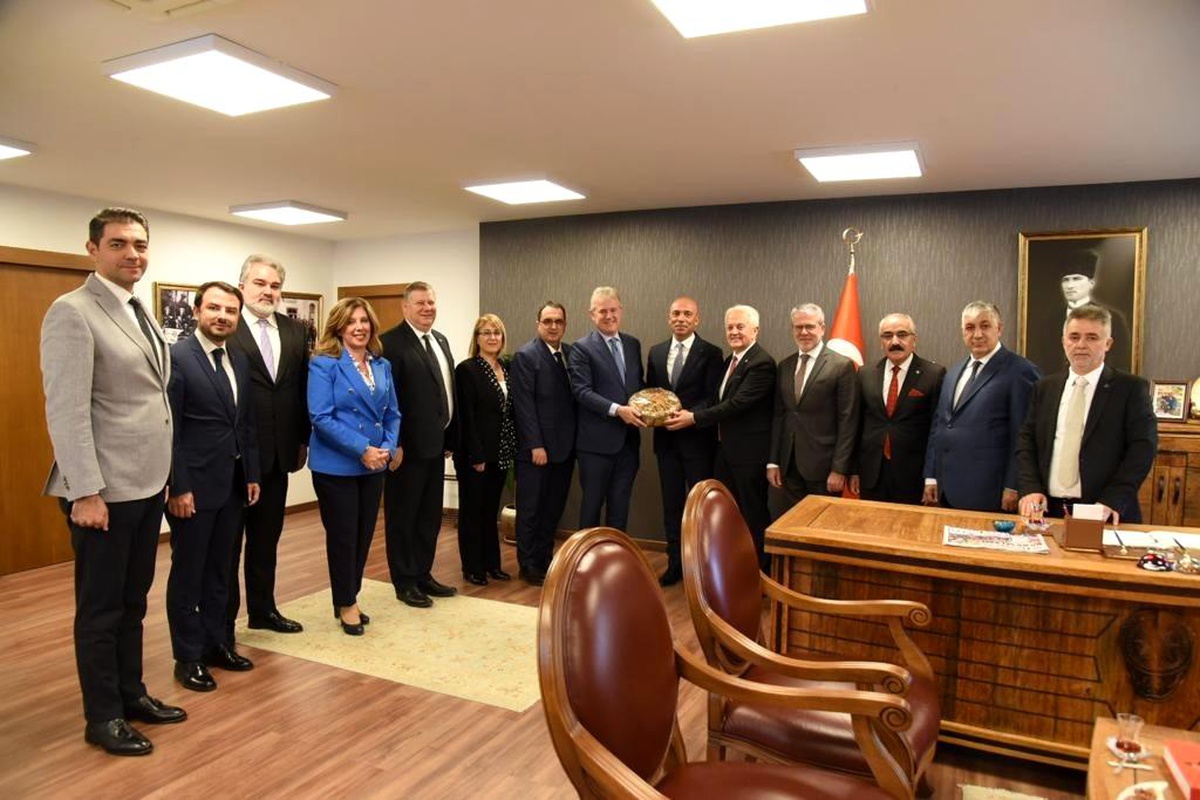 İZTO\'nun "Kadın Dostu Kent" projesine İzmir Emniyet Müdürlüğünden destek
