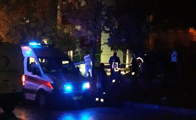 Meslekten ihraç edilen polis memuru, eşini öldürdü Meslekten ihraç edilen polis memuru, eşini öldürdü