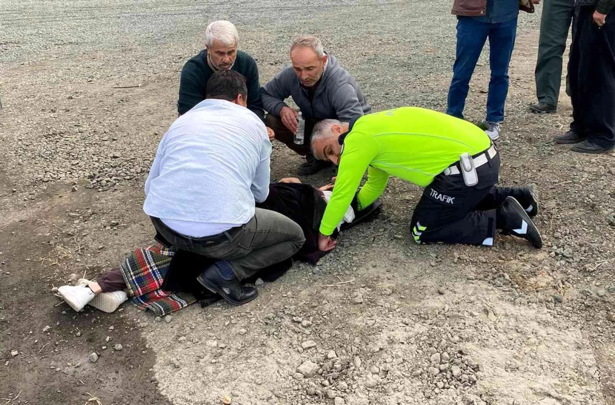 Araç içinde nefes alamayan çocuğu ölümden kurtaran trafik polisi, Samsun\'da "ayın polisi" seçildi