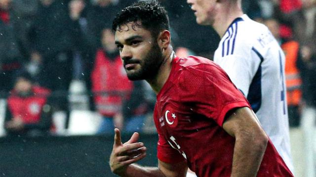 Sen stoper değil miydin Ozan? Bir şık gol de Milli Takım formasıyla attı Sen stoper değil miydin Ozan? Bir şık gol de Milli Takım formasıyla attı