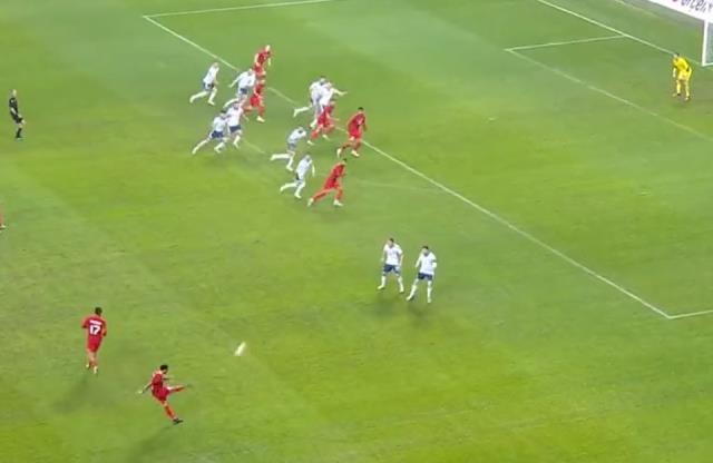 Sen stoper değil miydin Ozan? Bir şık gol de Milli Takım formasıyla attı Sen stoper değil miydin Ozan? Bir şık gol de Milli Takım formasıyla attı