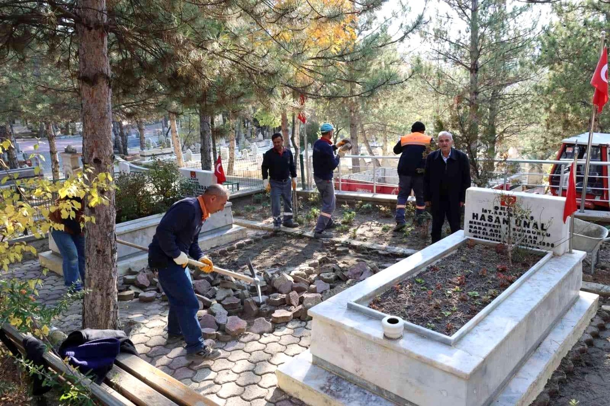 Sungurlu şehitliği yenileniyor