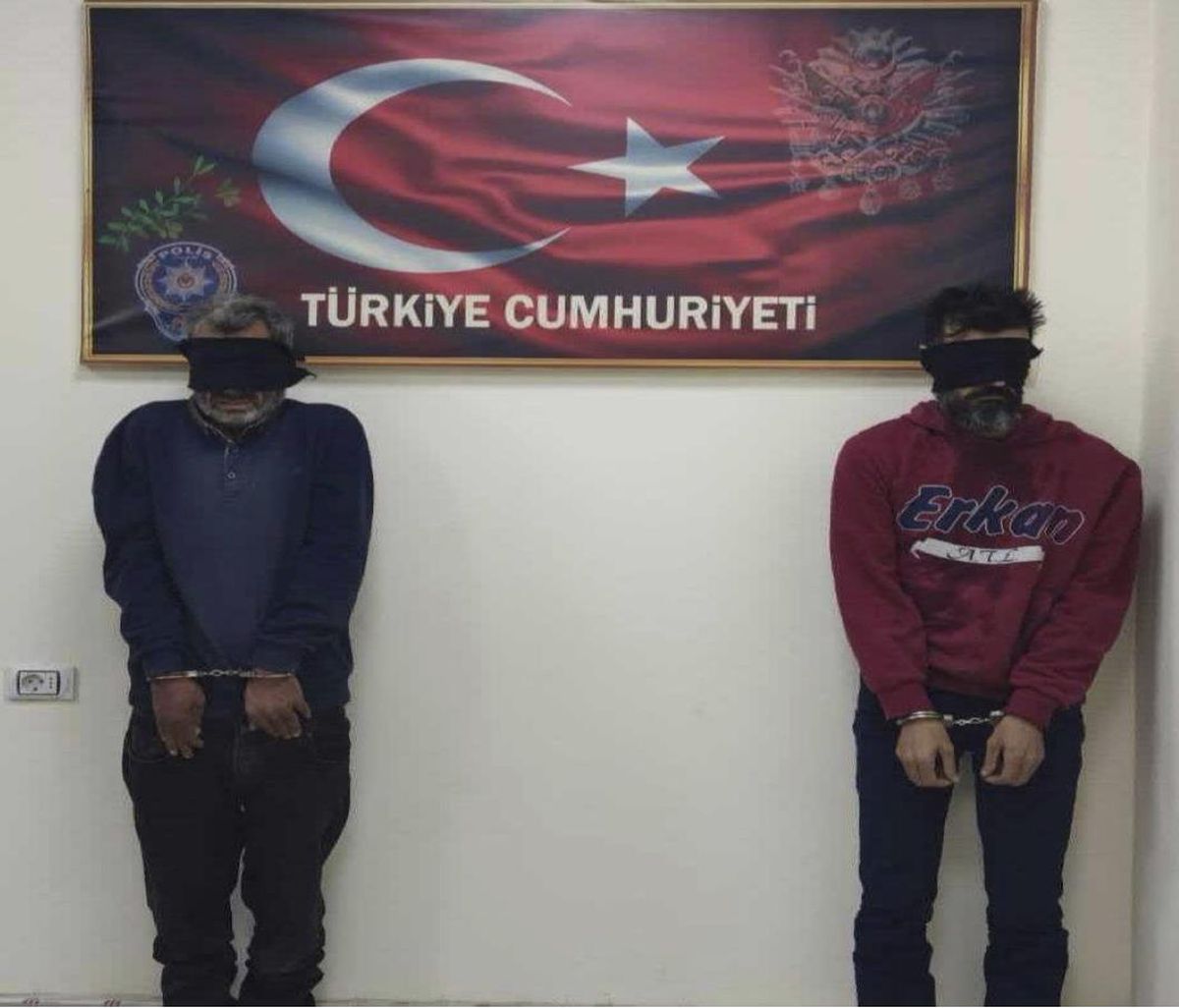 Suriye Afrin\'de canlı bomba eylemi hazırlığındaki 2 PKK/YPG\'li terörist yakalandı