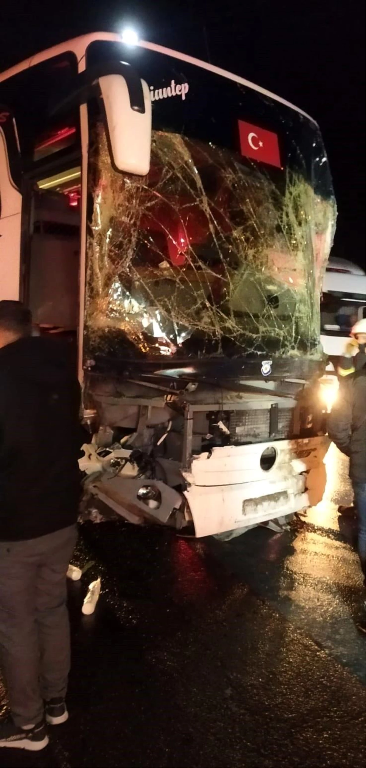 Tarsus\'ta zincirleme kaza: 1 ölü, 7 yaralı