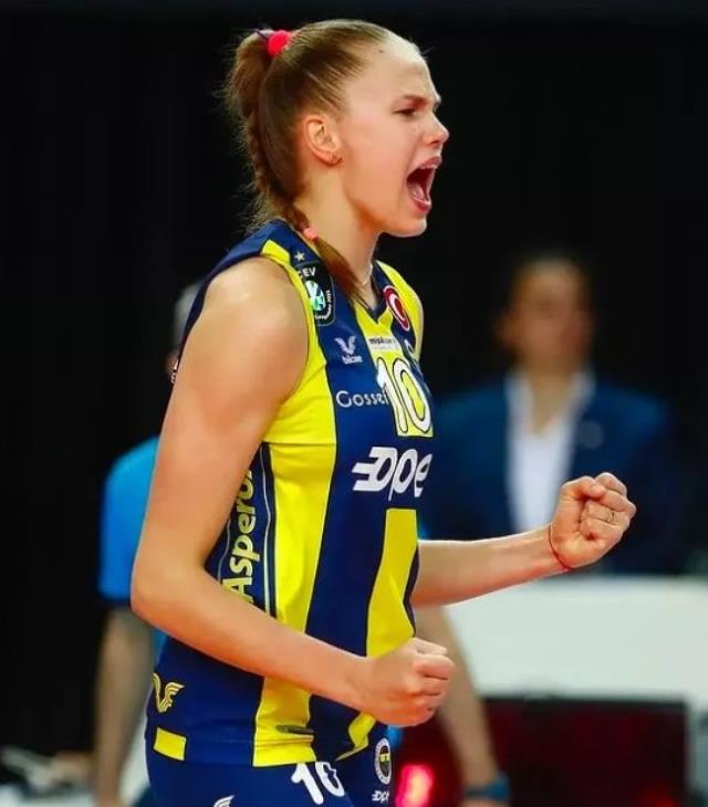 Türk erkeklerin ilgisinden yaka silken güzel voleybolcu, tek hamlesiyle sorunu kökünden çözdü Türk erkeklerin ilgisinden yaka silken güzel voleybolcu, tek hamlesiyle sorunu kökünden çözdü