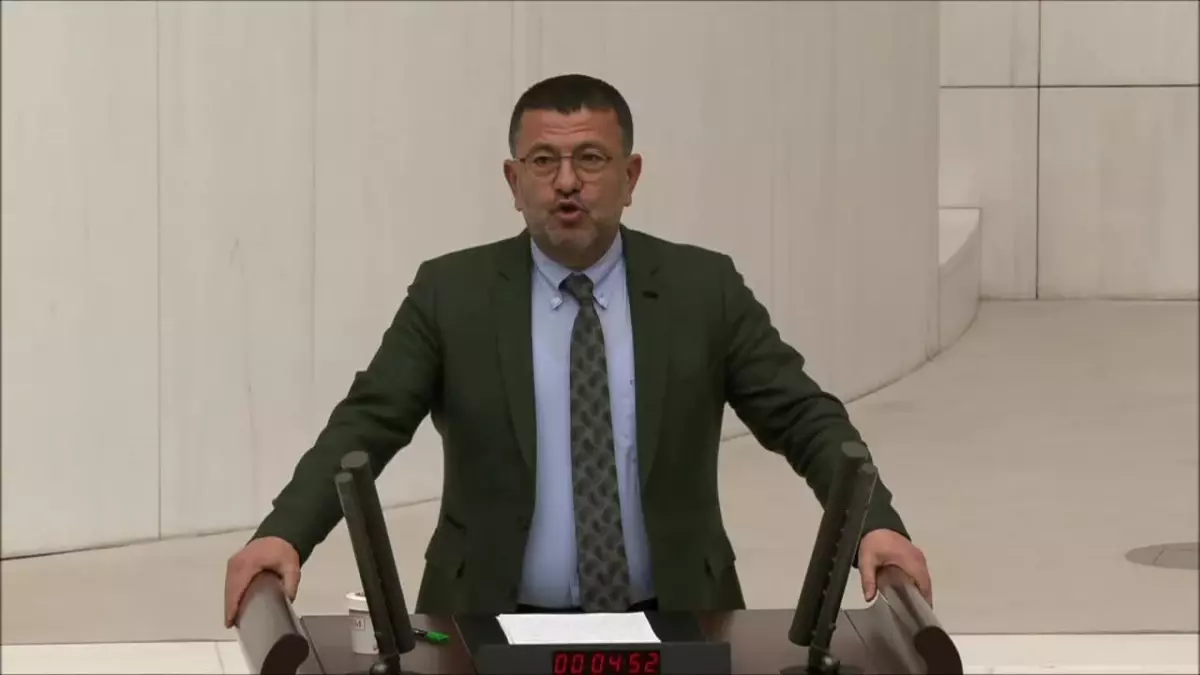 Veli Ağbaba: "Siz, Alevileri Eşit Yurttaş Olarak Görüyor Musunuz?"