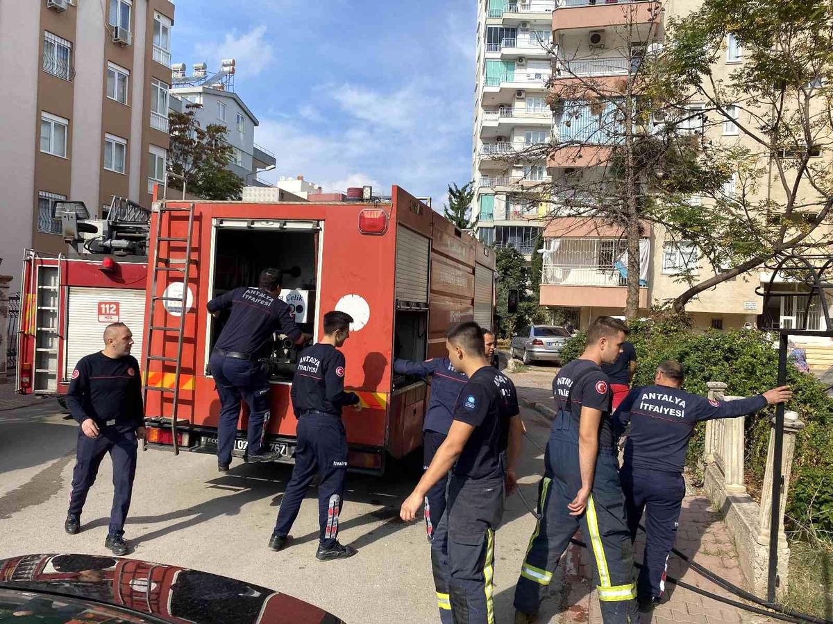5 katlı binadaki yangın korkuttu
