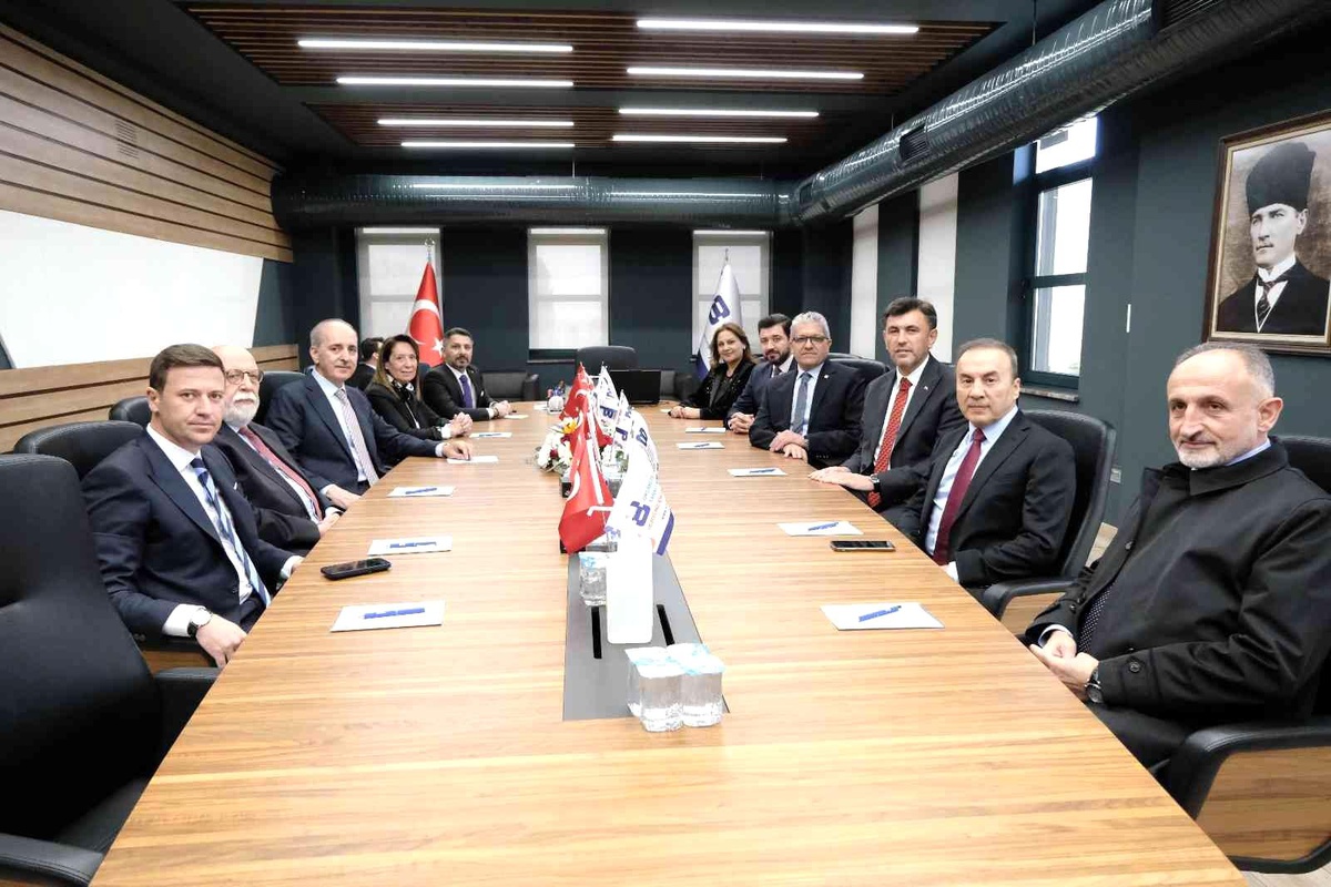AK Parti Genel Başkanvekili Kurtulmuş Eskişehir OSB\'de
