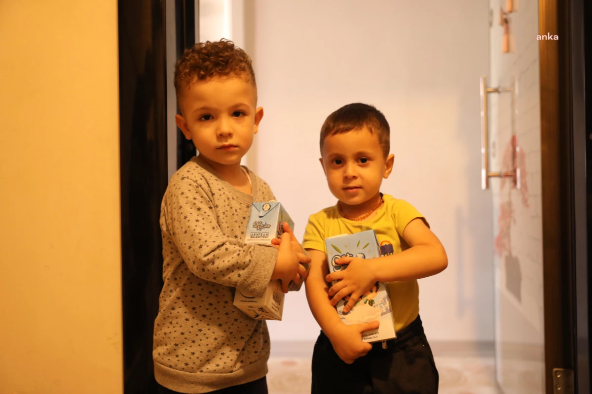 Akhisar Belediyesi\'nden Çocuklara Her Ay 21 Bin Litre Süt