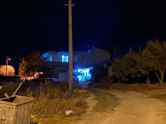 Eşini görmek için gittiği kayınpederinin evinde dehşet saçtı: 2 ölü Eşini görmek için gittiği kayınpederinin evinde dehşet saçtı: 2 ölü