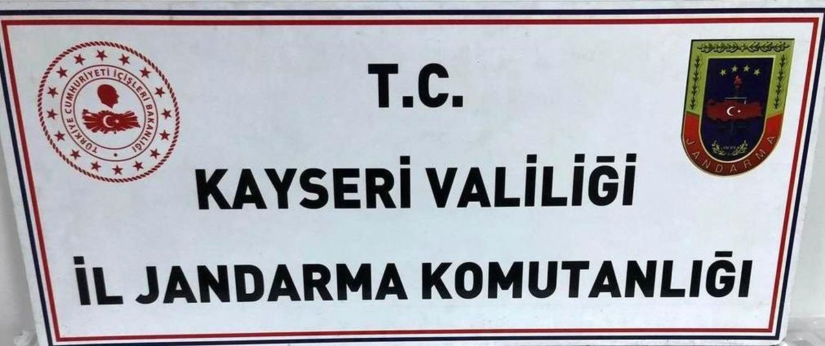 Jandarma ekipleri 6 terör şüphelisini yakaladı