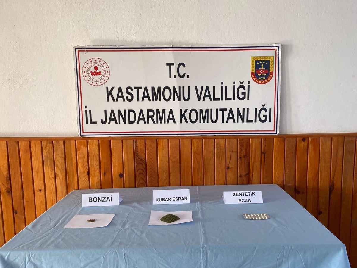 Kastamonu\'da uyuşturucu operasyonlarında 5 zanlı yakalandı