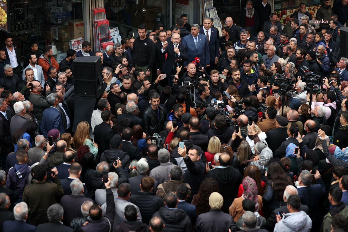 Kılıçdaroğlu: Bugün Serhat Şehri Kilis\'teydik. Esnaf Ziyaretine Çıktık, Halkımız Bizi Yalnız Bırakmadı. Başaracağız; Hep Beraber, Hep Beraber