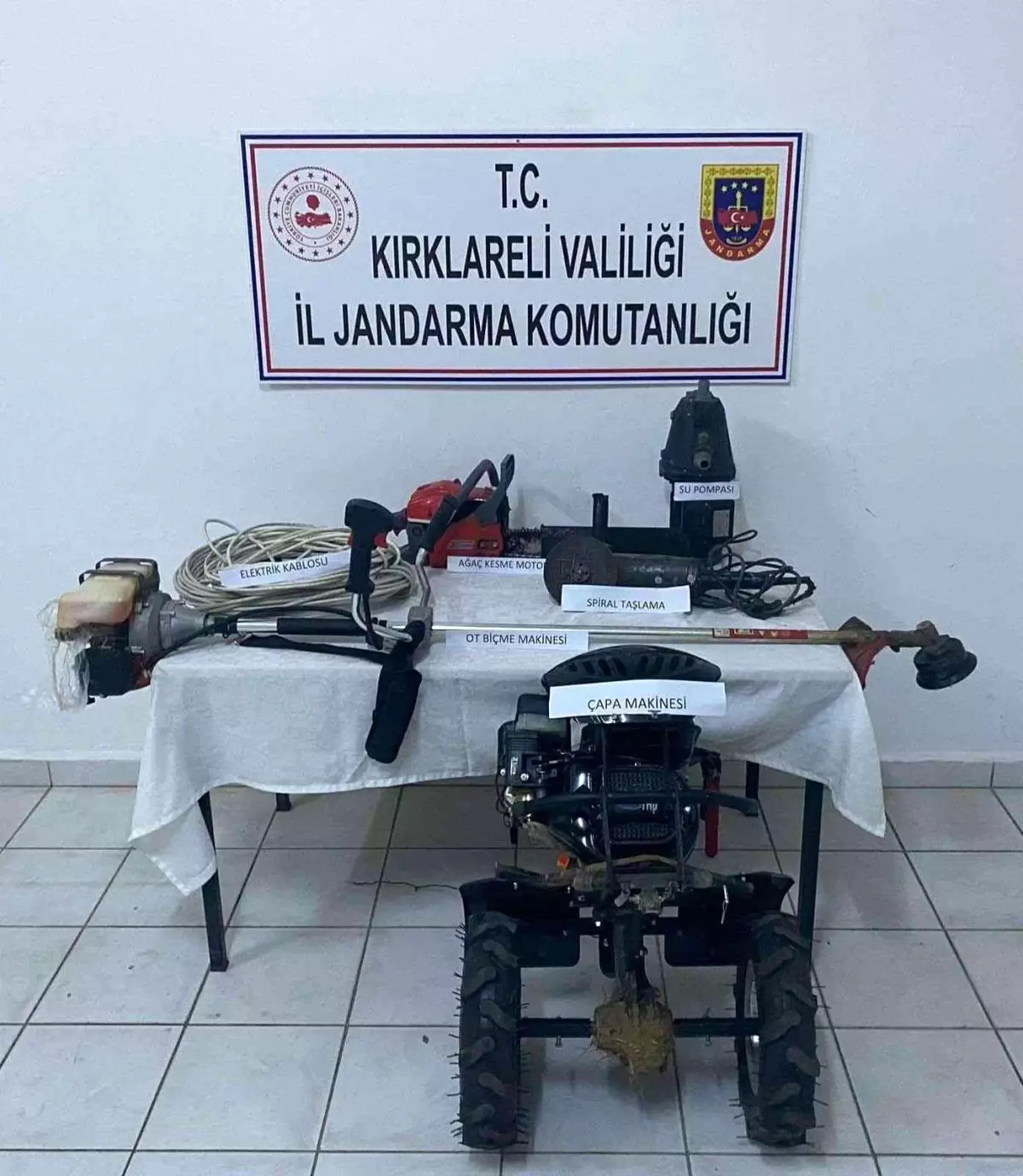 Kırklareli\'nde hırsızlık şüphelileri yakalandı