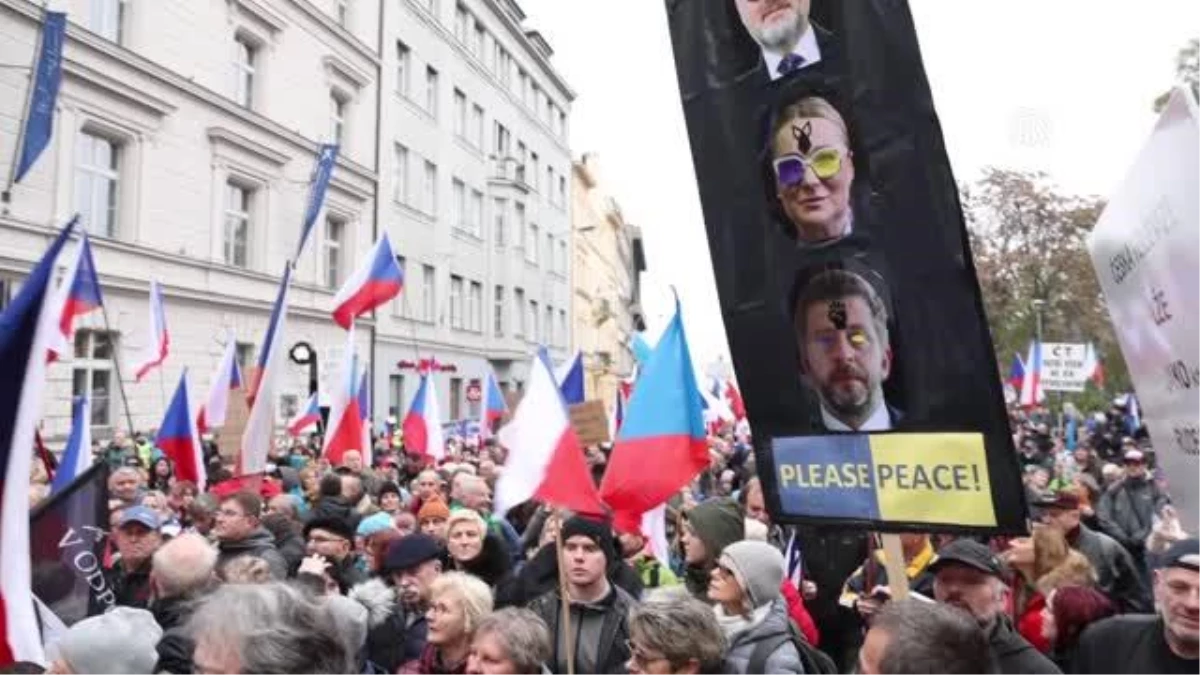 Prag\'da hükümet karşıtı protesto