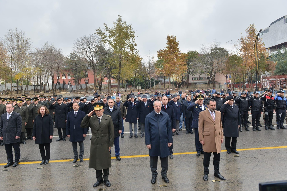 Ulu Önder Atatürk\'ün Elazığ\'a gelişinin 85\'inci yıl dönümü törenle kutlandı