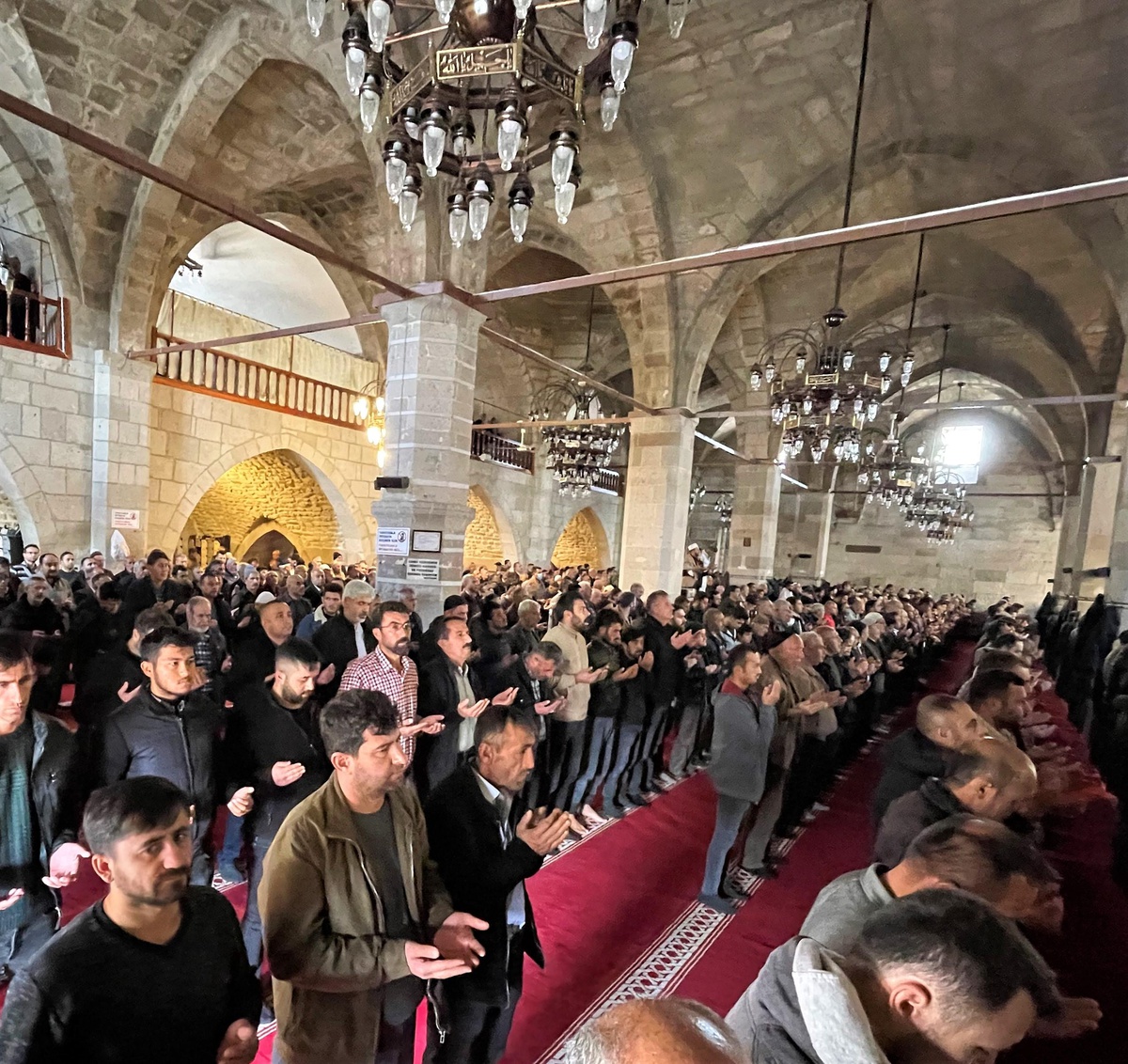 Aksaray\'da cuma namazında yağmur duası yapıldı