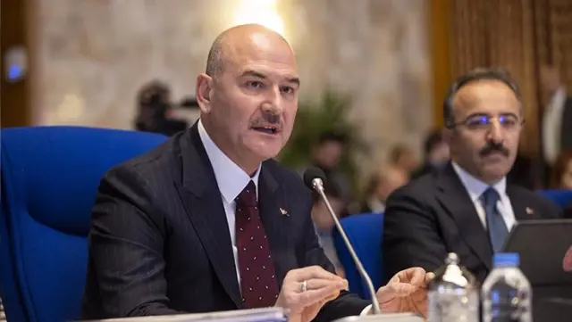 Bakan Soylu, topun ağzına CHP'li belediyeleri koydu: Haftaya açıklayacağım Bakan Soylu, topun ağzına CHP'li belediyeleri koydu: Haftaya açıklayacağım