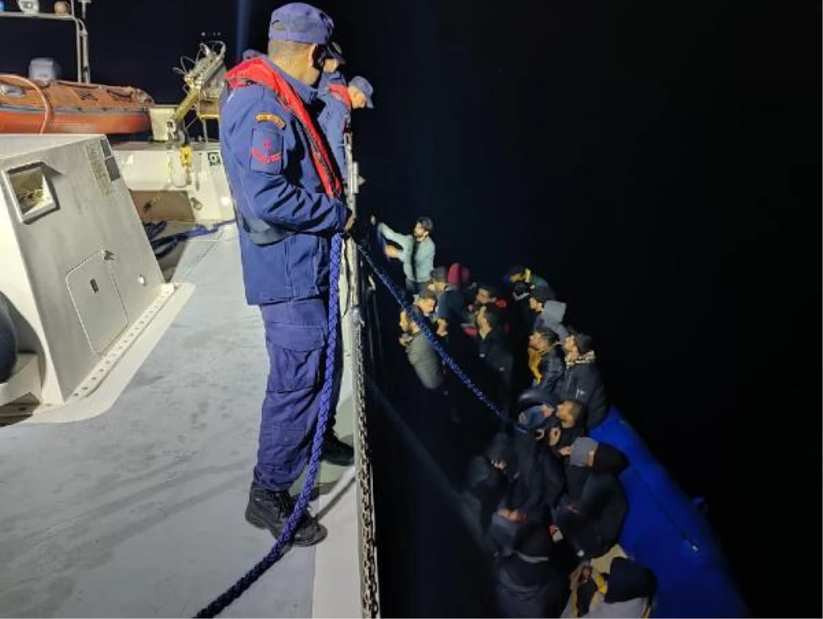 Bodrum\'da Yunanistan\'ın ittiği 6 kaçak göçmen kurtarıldı
